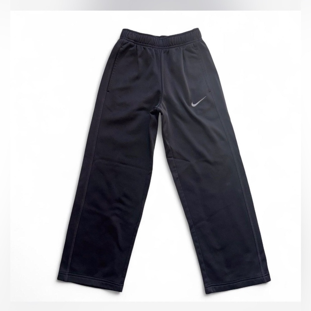 Nike Boys Therma-FIT Black Sweatpants Size Small Open Hem Fleece Pants⁠